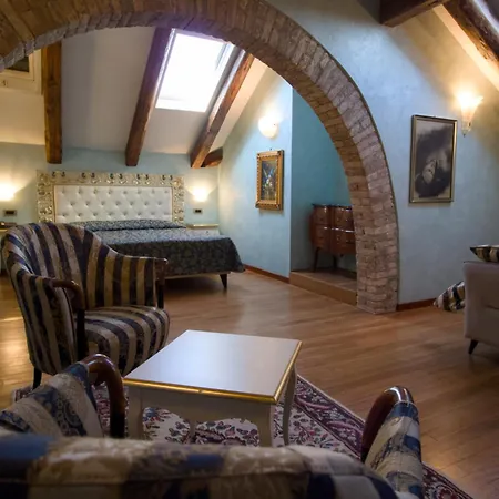 ホテル スタッキー 4*