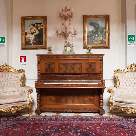 スタッキー ホテル