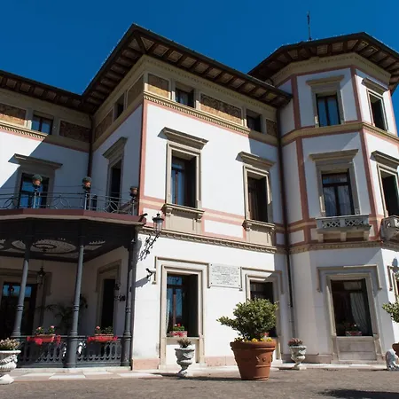 Stucky Hotel